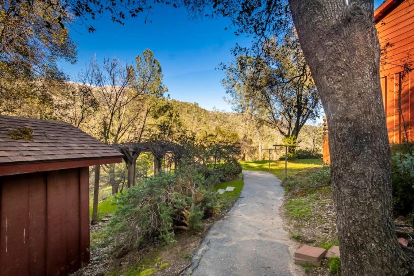 Sierra Vista Lookout Lodge With Creek, Waterfall And Waterholes, Minutes From Bass Lake And Yosemite South Gate North Fork ภายนอก รูปภาพ